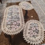 رومیزی بیضی سیم دوزی سه تکه گل طوسی صورتی رومیزی بیضی سیم دوزی سه تکه گل طوسی صورتی