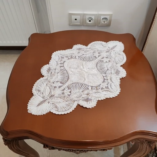 رومیزی مخمل دانتل ملیله دوزی طرح کاج سه تکه