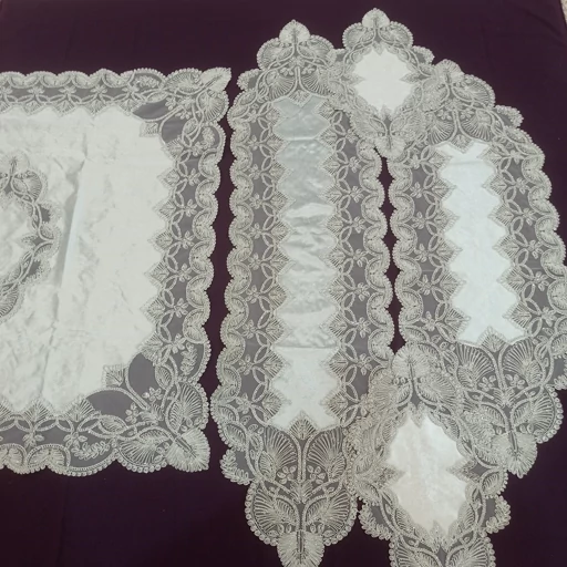 سرویس رومیزی مخمل دانتل ترک طرح گندمی 5 تکه مربع دار