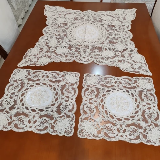 رومیزی مربع دانتل مخمل ترک سه تکه طرح آنجل