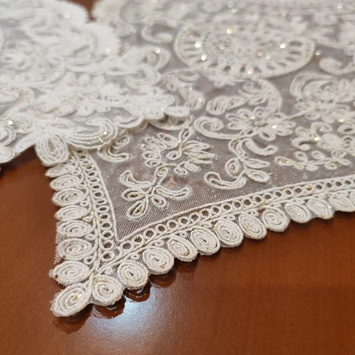 سرویس رومیزی چهار تکه دانتل مخمل طرح کیمیا