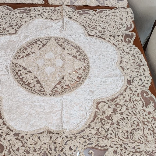 رومیزی مربع بزرگ مخمل دانتل ترک طرح آنتیک 110