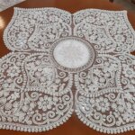 رومیزی مربع تک دانتل مخمل طرح قلب 62 سانت