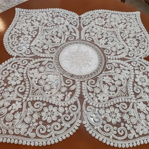 رومیزی مربع دانتل مخمل سه تکه طرح قلب جدید