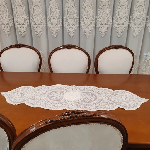 سرویس رومیزی چهار تکه دانتل مخمل طرح کیمیا