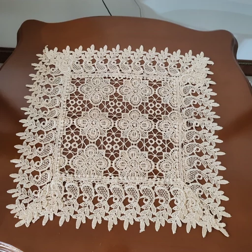 رومیزی عسلی مربع گیپوری سایز 40 سانتی