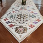 رانر غذاخوری بزرگ مخمل ابریشم شاین دار طرح عشایر 165