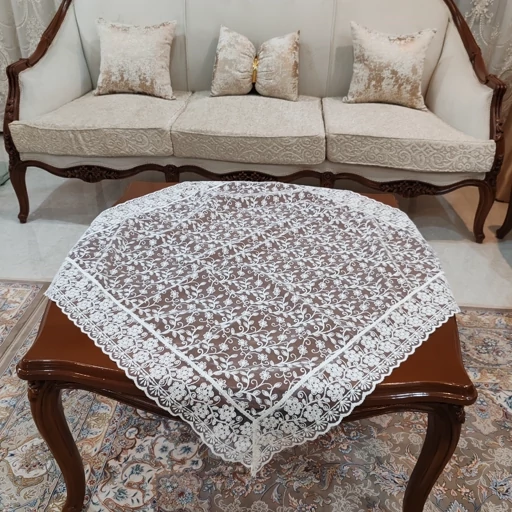 رومیزی مربع حریر گیپور حاشیه دار سایز 90