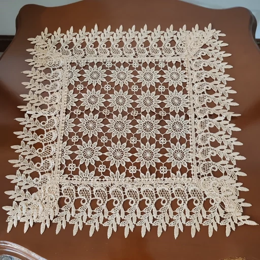 رومیزی عسلی مربع گیپوری سایز 40 سانتی