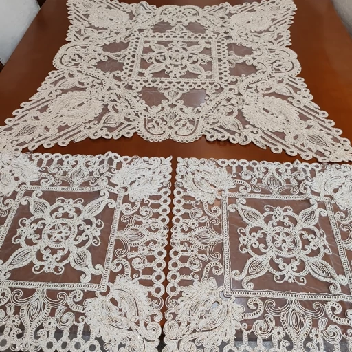 رومیزی مربع دانتل ترک اصل سه تکه طرح الگانت