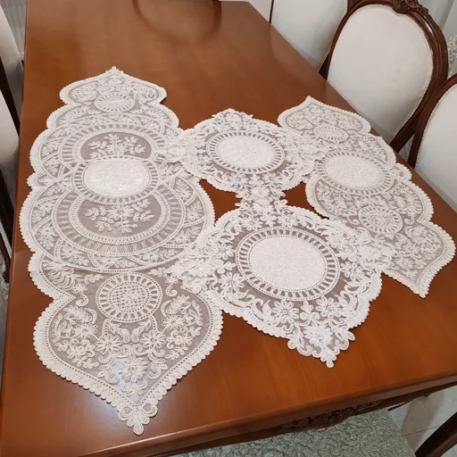 سرویس رومیزی چهار تکه دانتل مخمل طرح کیمیا