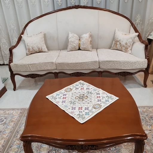 رومیزی مربع مخمل ابریشم شاین دار طرح عشایر 45