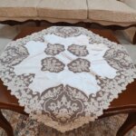 رومیزی مربع مخمل دانتل تک سایز 90 طرح رز