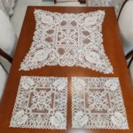 رومیزی مربع دانتل ترک اصل سه تکه طرح الگانت