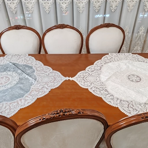 رومیزی مربع مخمل دانتل طرح ترک کیمیا 90 سانت