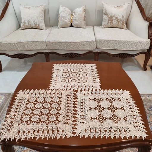 رومیزی عسلی مربع گیپوری سایز 40 سانتی