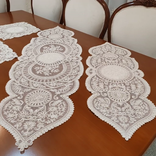 سرویس رومیزی چهار تکه دانتل مخمل طرح کیمیا