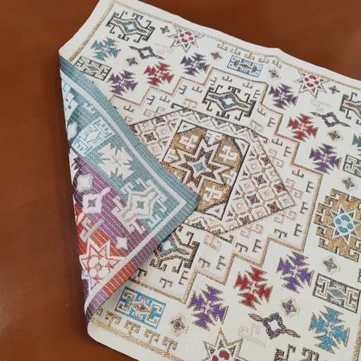 رومیزی مربع مخمل ابریشم شاین دار طرح عشایر 45