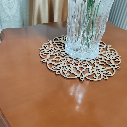 رومیزی توسینی گرد چرم اکلیلی طرح بهار 20 سانت