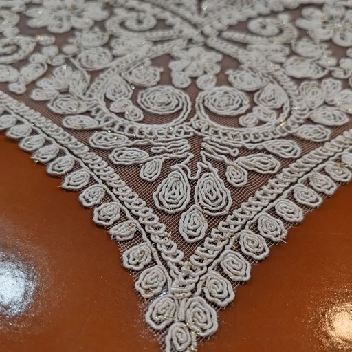 رومیزی مربع دانتل مخمل سه تکه طرح قلب جدید