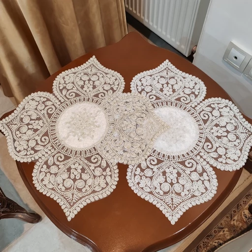 رومیزی مربع دانتل مخمل سه تکه طرح قلب جدید