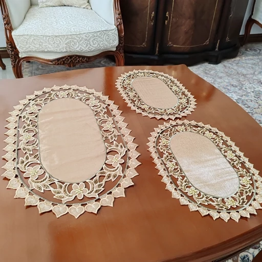 رومیزی بیضی سه تکه ساتن ملیله دوزی مدل قلب