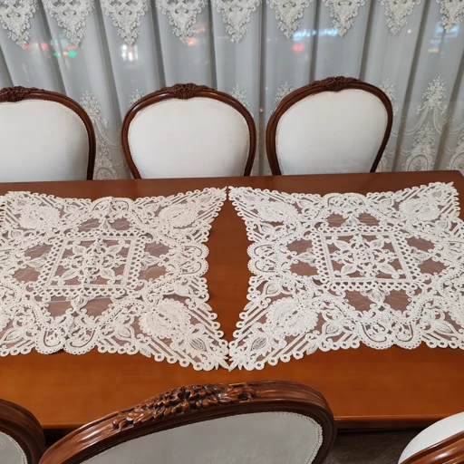 رومیزی مربع دانتل ترک اصل سه تکه طرح الگانت