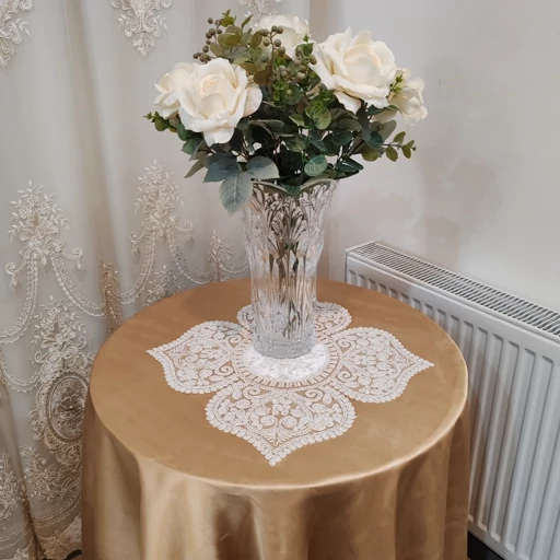 رومیزی مربع دانتل مخمل سه تکه طرح قلب جدید