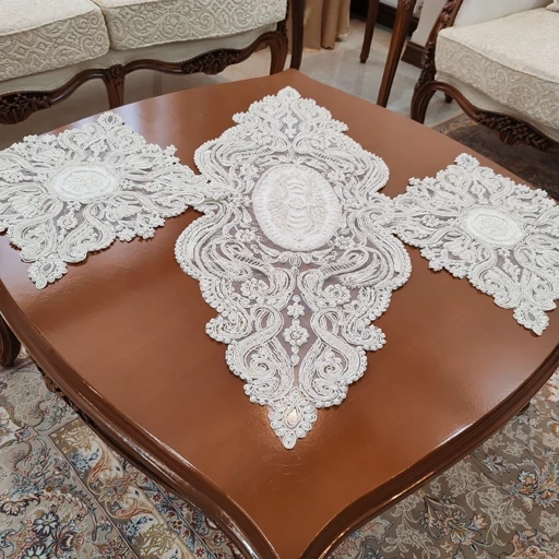 رومیزی ملیله و مروارید دوزی مخمل دانتل سه تکه طرح لاله