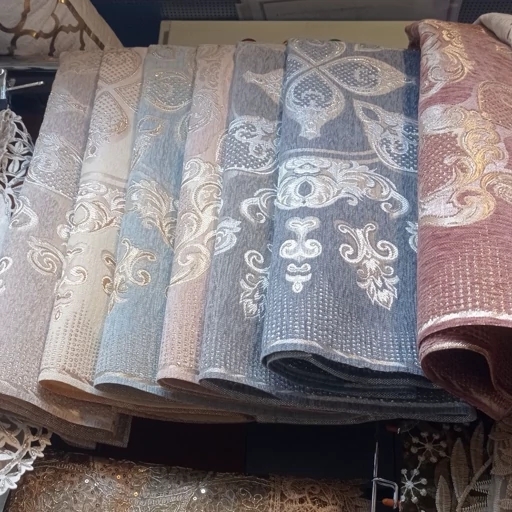 رومیزی خاطره مخمل قلمکار جدید مربع سایز 90*90 در رنگ‌بندی متنوع