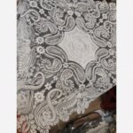 رومیزی مربع تک دانتل مخمل طرح لاله سایز 62