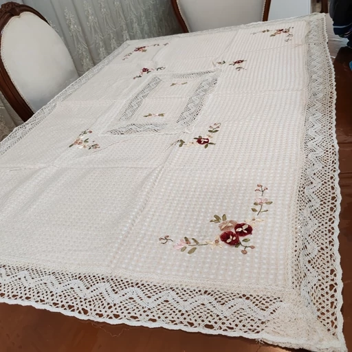 رومیزی غذاخوری دوربافت ربان دوزی کار دست سایز 220