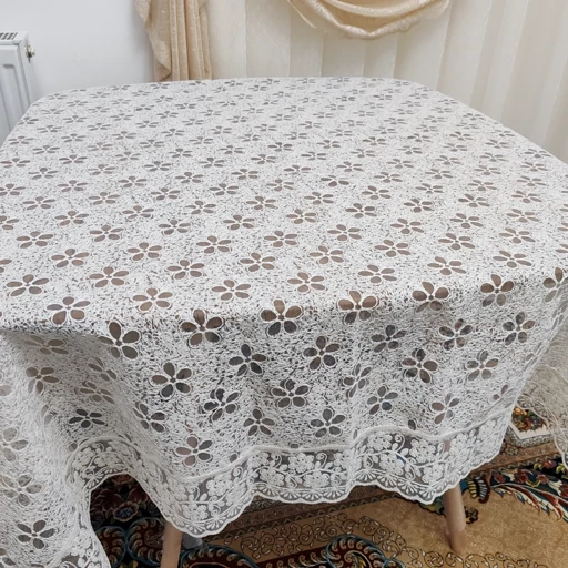 رومیزی غذاخوری چهار نفره مربع حریر گیپور 140