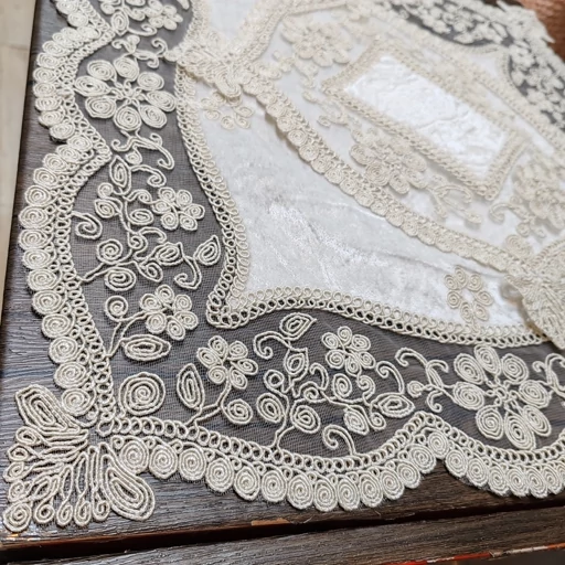 جانماز مخمل دانتل جدید سایز 45 سانتی دو تکه