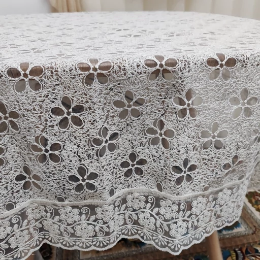 رومیزی غذاخوری چهار نفره مربع حریر گیپور 140