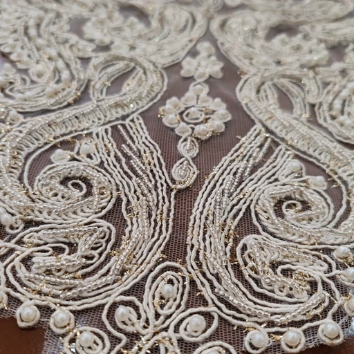 رومیزی ملیله و مروارید دوزی مخمل دانتل سه تکه طرح لاله