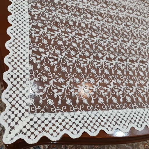 رومیزی مربع بزرگ حریر گیپور حاشیه دار سایز 100