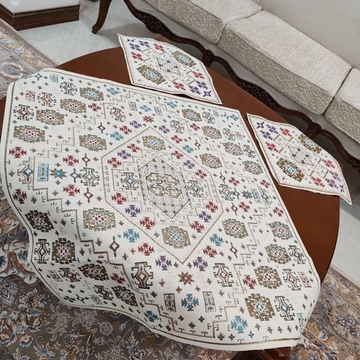 رومیزی مربع سه تکه مخمل شاین ابریشمی طرح عشایر