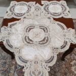رومیزی مربع مخمل دانتل سه تکه ترک طرح آیسل