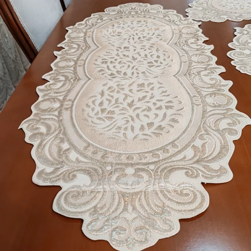 رومیزی چهار تکه مخمل شاین ابریشمی طرح پفکی