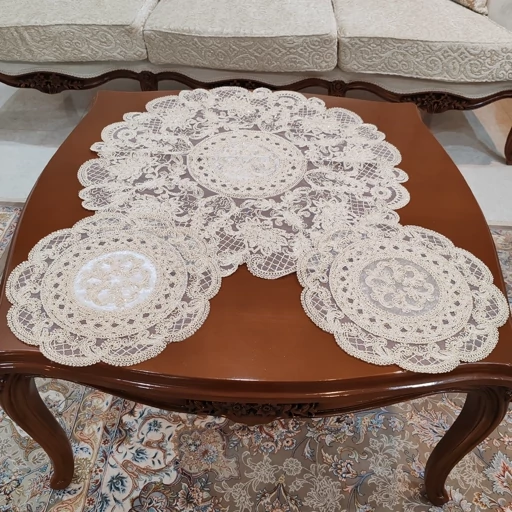 رومیزی گرد دانتل مخمل سه تکه طرح خورشیدی جدید