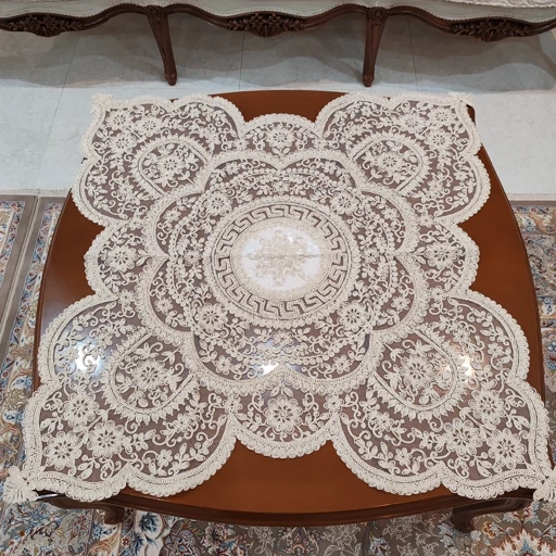 رومیزی مربع دانتل مخمل تک سایز 85 طرح ورساچه ترک اصل