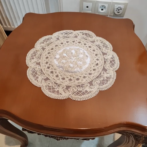 رومیزی گرد دانتل مخمل سه تکه طرح خورشیدی جدید