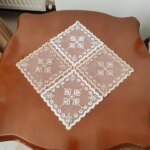 رومیزی مربع کوچک حریر گیپور جدید طرح برگی
