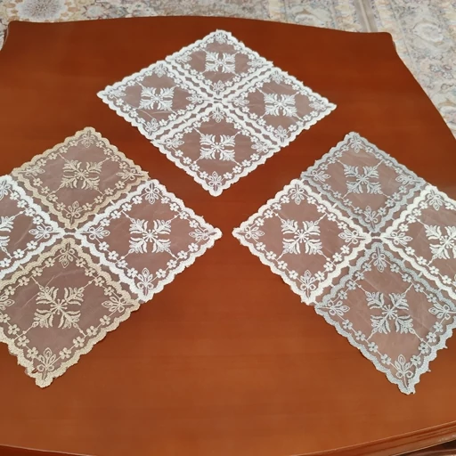 رومیزی مربع کوچک حریر گیپور جدید طرح برگی