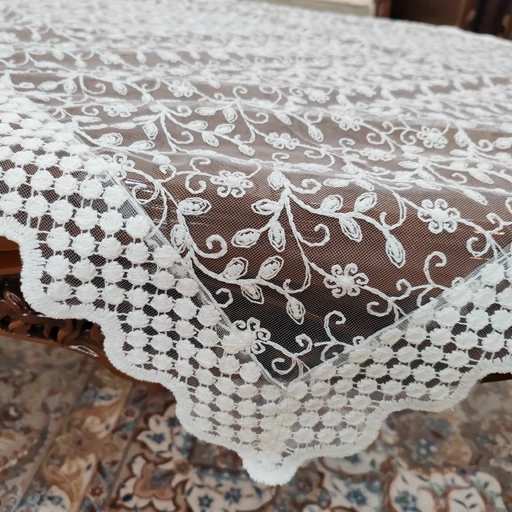 رومیزی مربع بزرگ حریر گیپور حاشیه دار سایز 100