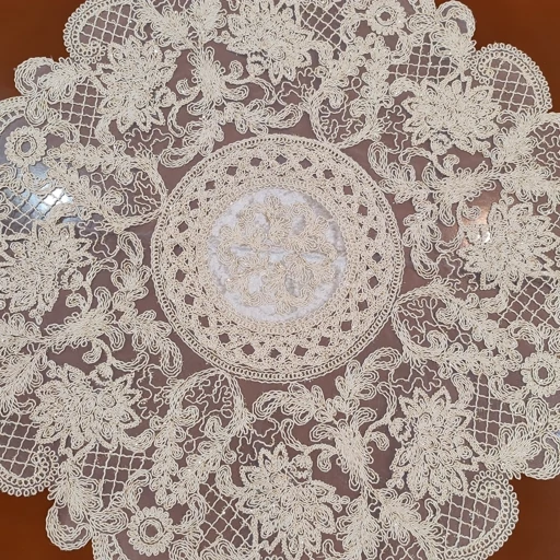 رومیزی گرد دانتل مخمل سه تکه طرح خورشیدی جدید
