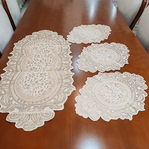 رومیزی چهار تکه مخمل شاین ابریشمی طرح پفکی