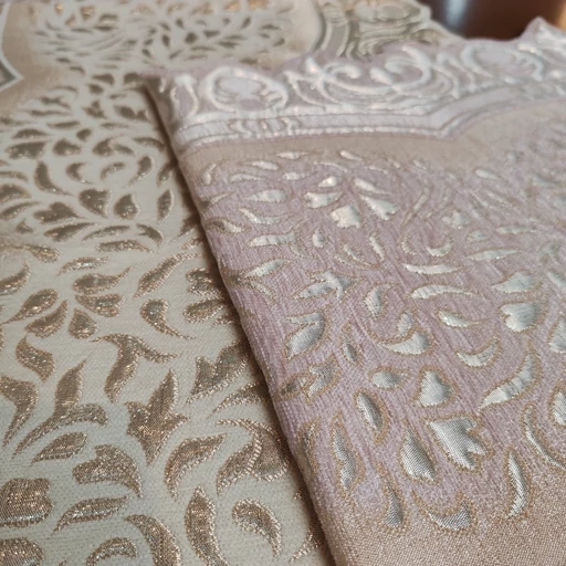 رومیزی چهار تکه مخمل شاین ابریشمی طرح پفکی